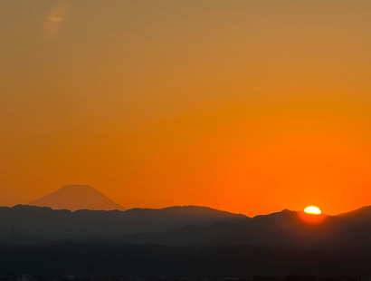 日の出 富士山と